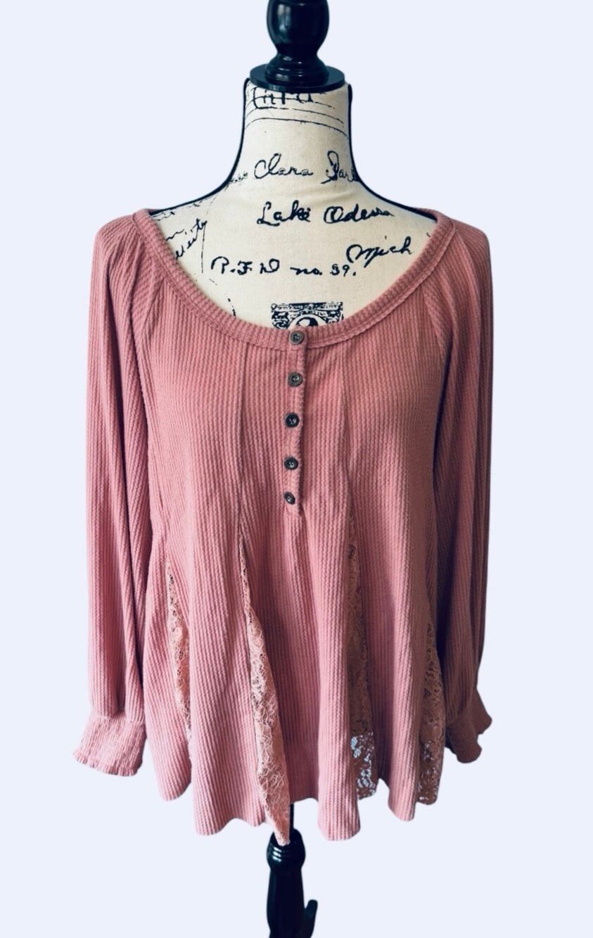 Gimmick by Buckle Rose Pink Thermal Waffle Knit Henley Top Lace Trim Sz L